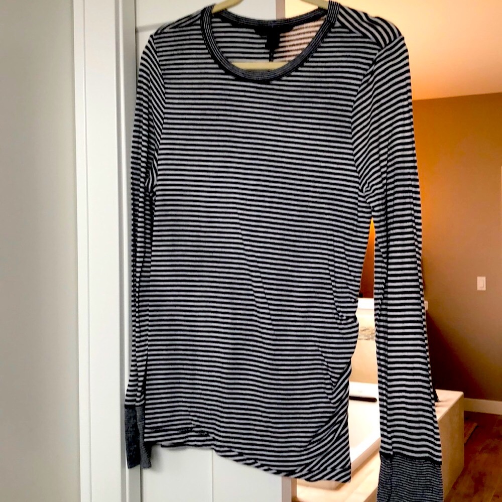 Long Shirt • Banana Republic 🍌